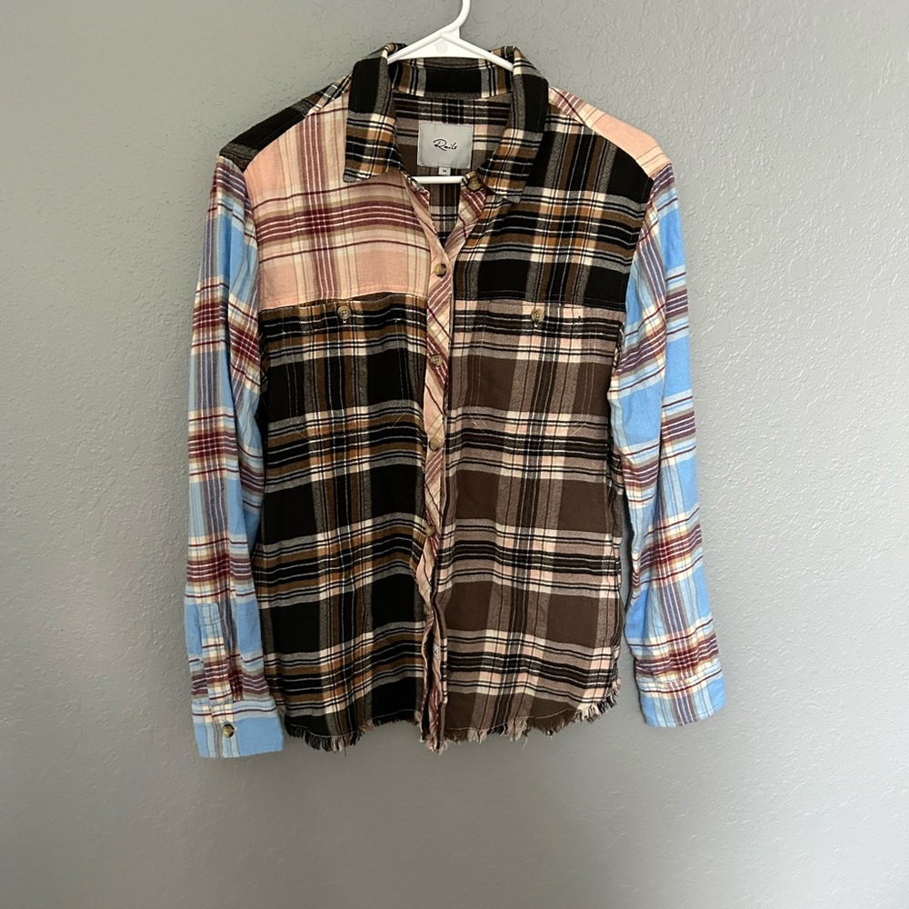 Rails button down